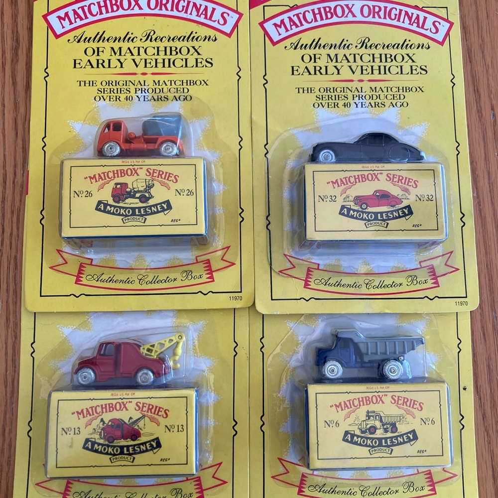 Match Red and Blue Vintage Vehicle Set